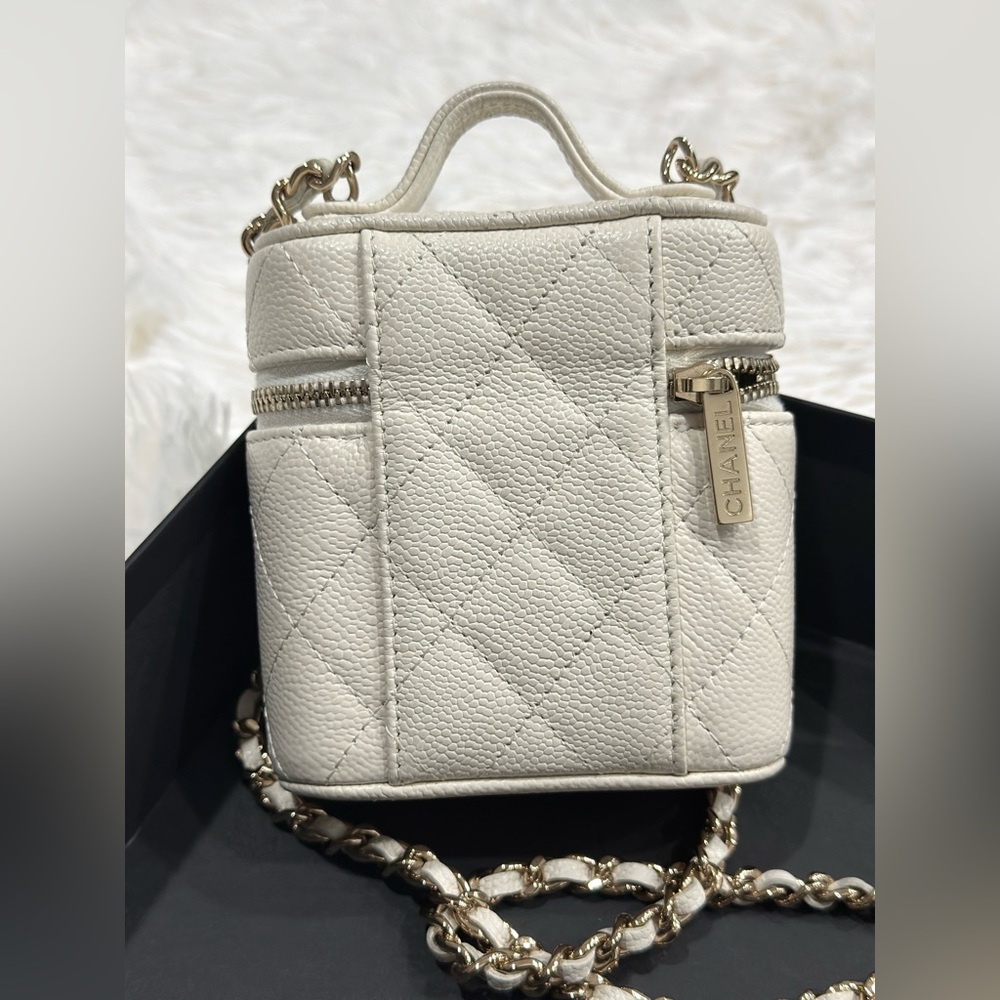 Chanel Mini Vanity Top Handle with Chain - Picture 3 of 6